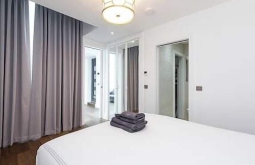 Frognal and Fitzjohns House | Fabulous House in Hampstead (FAV41)