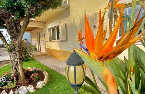 Alqueidao da Serra Villa | Villa 'Casa Das Laranjeiras' with Mountain View, Private Pool and Wi-Fi