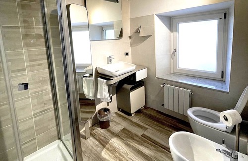 Arpino Other | Spacious double room in an old farmhouse recently renovated with exposed beams.