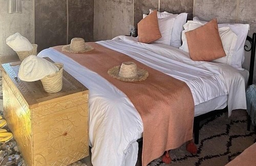 Merzouga Bed & Breakfast | Desert Sparrow Luxury Camp