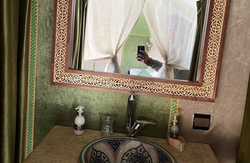 Merzouga Bed & Breakfast | Desert Sparrow Luxury Camp