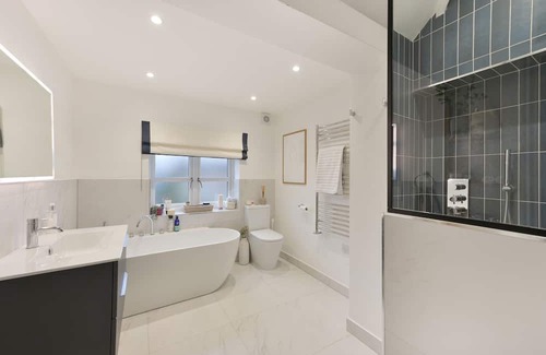 Earlsfield House | Family House with large garden