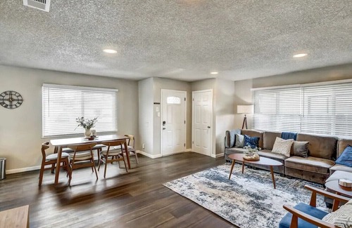 Lodi House | 342)Fenced yard+Game room !