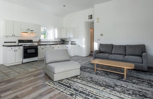 West Bishop House | Cozy House on Bishop Creek