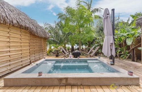 Moorea-Maiao House | Beachfront 4BR Home with pool in Moorea