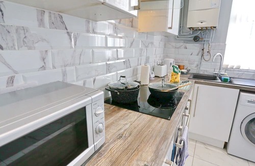 Manchester House | Pass the Keys | 5 Min Walk & Free Parking Coop Live and Ethiad Arena