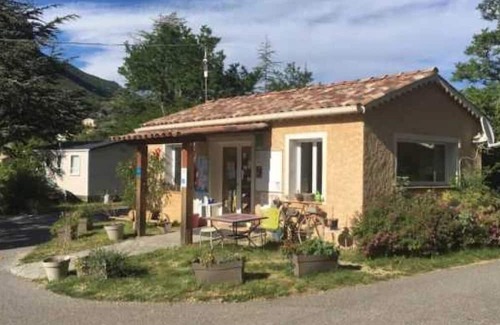 Orpierre House | Camping 4 étoiles - Piscine - eeeaef