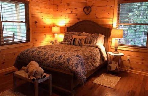 Stanardsville Cabin | The Getaway | 4 Bed, 3 Bath