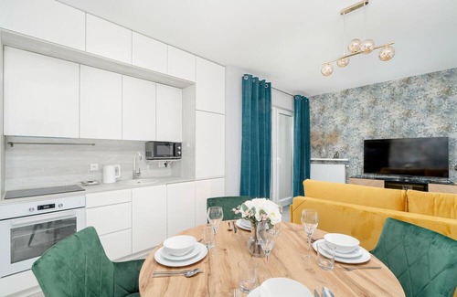 Nowe Miasto Apartment | Apartment With Desk in Poznan by Renters