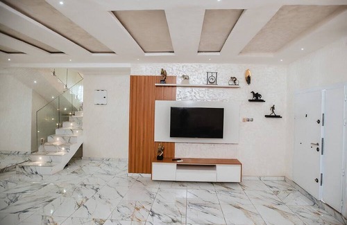 Adenta House | Elegant and Cosy Four Bedroom Storey Home in Accra