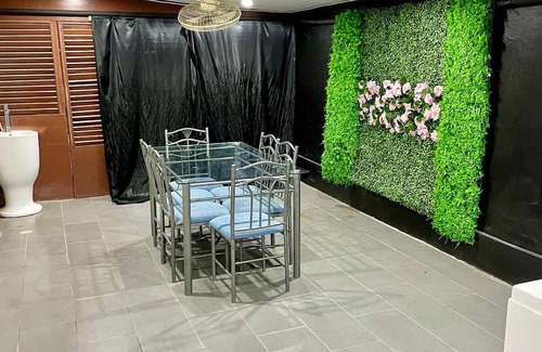 Bouvet Island House | Nikilesh Apartments- 3 Bedroom Ltk