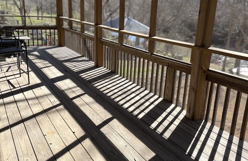Leesville House | Serene riverfront property on the Guadalupe River