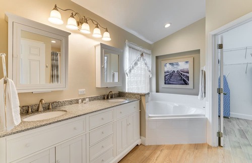 Westridge House | Disney Area Home w/ Private Pool & Lanai!