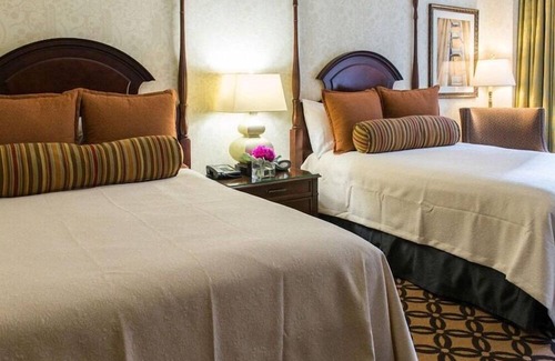Financial District House | Suite + Connecting Room at a 4.5⭐️ Hotel