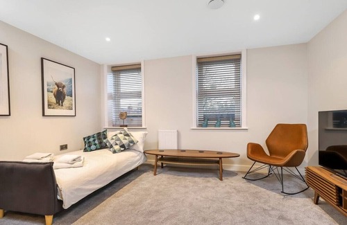 Andover Apartment | Beautiful Executive Apartment 6