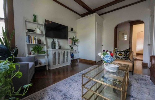 Old Northside Condo | Downtown Indy, Old Northside Condo