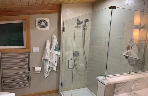 Skykomish House | Cozy house in historic Skykomish minutes away from Skiing, Hiking, and the bar!!