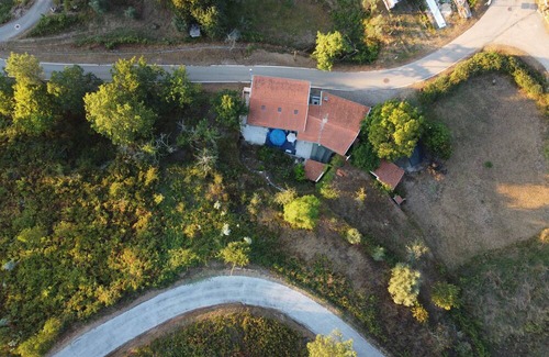 Moitas Bed & Breakfast | "Yellow House - Casa Amarela" Is a Family Run Farmhouse in the Mountains