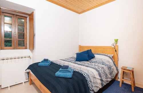 Moitas Bed & Breakfast | "Yellow House - Casa Amarela" Is a Family Run Farmhouse in the Mountains