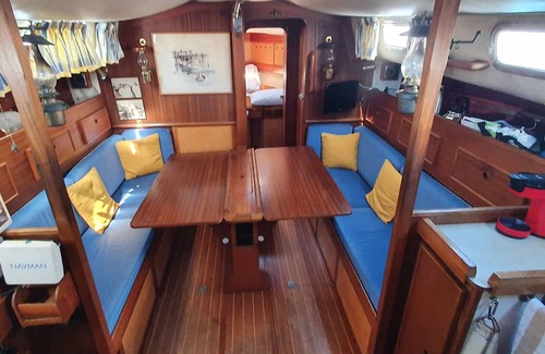 La Rochelle City Centre Boat Rental | Nuits au Port - Voilier à Quai en Cœur de Ville - Westerly