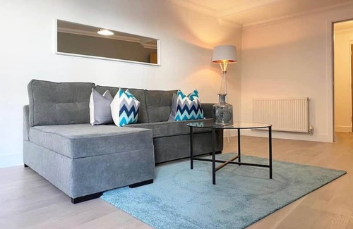 Rochester East Ward Apartment | 360 ME1 Sylvia Apts 01 - Modern Stylish 2 Bedroom 2 Bath Apt. 01 in Rochester