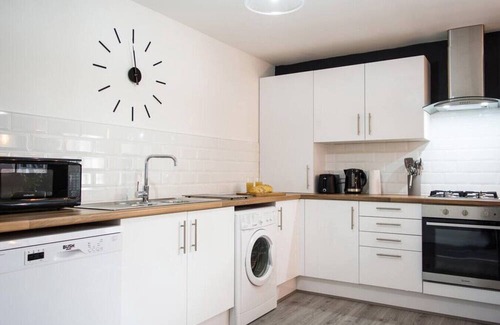 Leamington Spa Apartment | 2 Bedroom Apt Leamington Spa Hosted By Golden Key