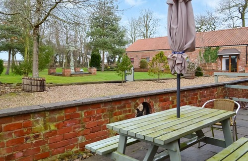 Grimsby Cottage | 1 bedroom accommodation in Tetney, near Cleethorpes