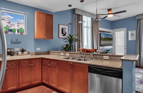 South Eola Condo | 2/2 PENTHOUSE DOWNTOWN with large Billiard room