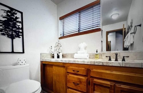 Sierra Cedars Cabin | Whispering Pines at Shaver Lake