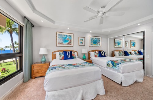 Kaanapali Condo | ALII 255 $400 April Special New Listing Remodeled OceanFront 2BD Steps to Beach