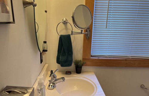 Bridgton Cottage | Lakeside Cottage On Long Lake