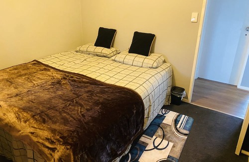 Ohinemutu House | Lake Side - Rotorua Town Central