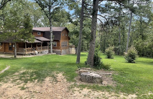 Pleasant Grove Cabin | Beautiful Ozark Mountain Cabin