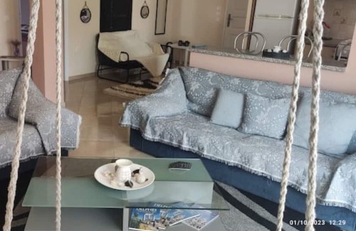 Itea Cottage | Άνετο παραθαλάσσιο διαμέρισμα με υδρομασάζ , δέκα λεπτά από τους Δελφούς !