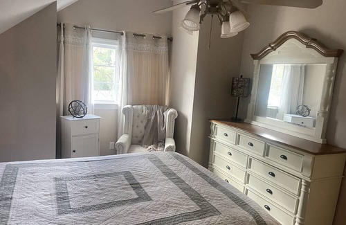 Stockbridge House | Full apartment Fully furnished 1 bedroom 1 bath apartment kitchen 1mile I-75