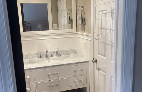 Stockbridge House | Full apartment Fully furnished 1 bedroom 1 bath apartment kitchen 1mile I-75