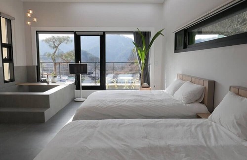 Seo House | FLANEUR