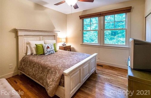 Bear Lake Reserve Cottage | 115 Boulder Creek Lane at Bear Lake Reserve