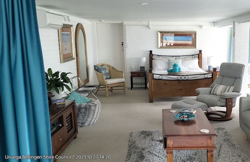 Urunga Apartment | The Glade, peaceful studio among the trees on the river