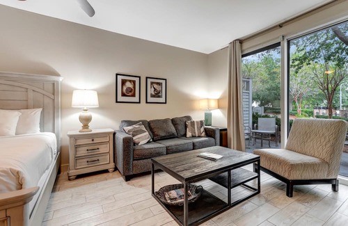 Baytowne Wharf Condo | Ground-Floor Studio: Courtyard Patio, King Bed, Kitchenette - Sleeps Up to 4 Guests for a Relaxing Stay! at Sandestin Golf and Beach Resort