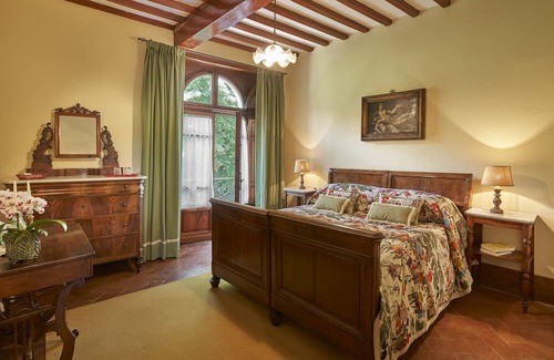 Quarrata Villa | Villa 'Magnifica Villa In Toscana' with Mountain View, Private Pool and Wi-Fi