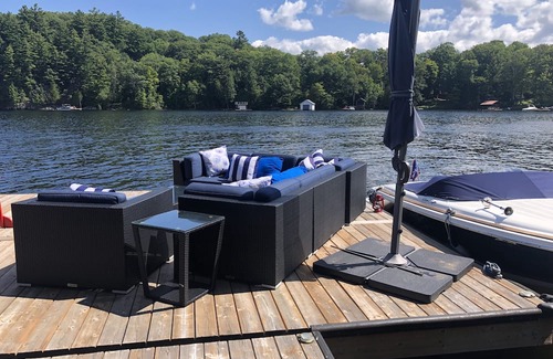 Lake of Bays Cottage | Lake of Bays Waterfront Historic Log Cabin