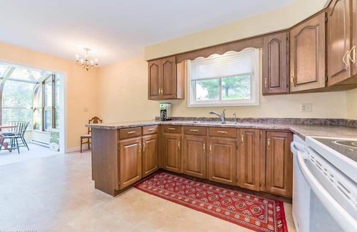 Elora House | Large river front home minutes from downtown Elora!