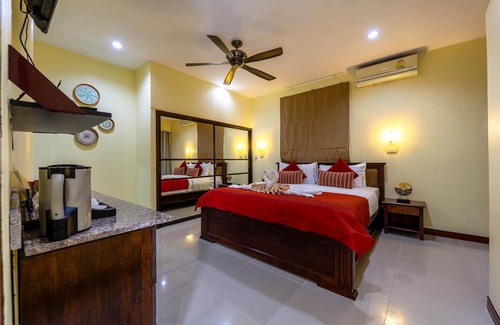Bang Sare House | Unique Resort Close to Beach - SCR1