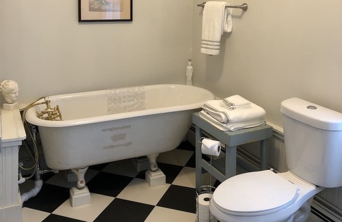 North Adams House | Lovely 2-bedroom home 0.5 miles from MASS MoCA. With library and workspaces!