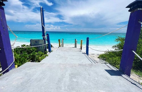Tar Bay House | Welcome to the Exuma Palms experience!