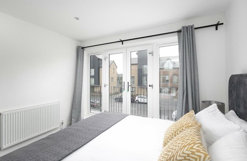 Enfield Apartment | Vineyard Court Flat