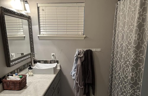 Greater Fondren Southwest House | Championship-special, fully stocked home minutes from NRG