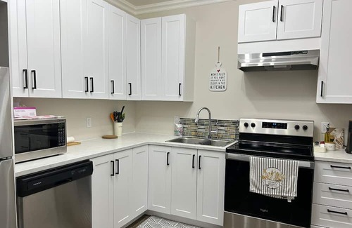 Hawkesbury Apartment | Convenient 2-level downtown apartment.