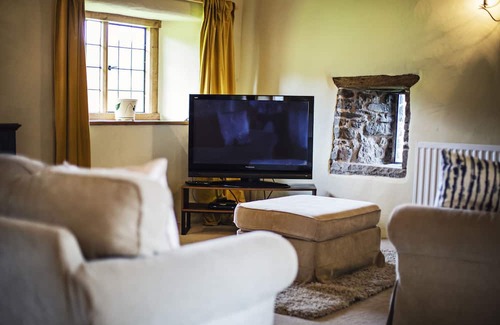 Westbrook Court House | Large 6 bedroom holiday home close to Hay on Wye - with incredible views